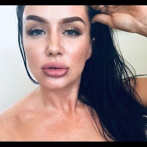 Meet your Posher, Alanna